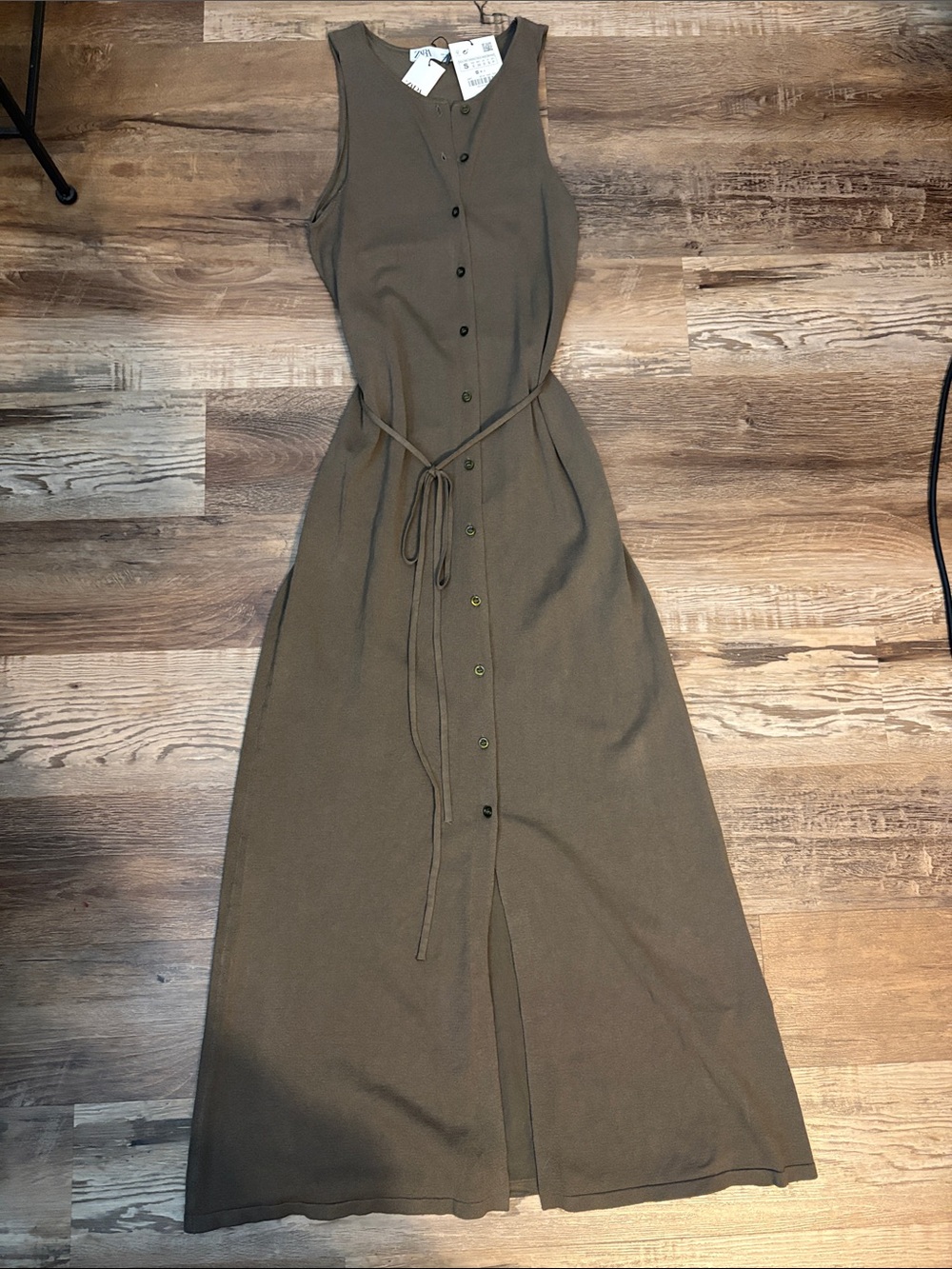 Zara Olive Sleeveless Button-Front Maxi Dress